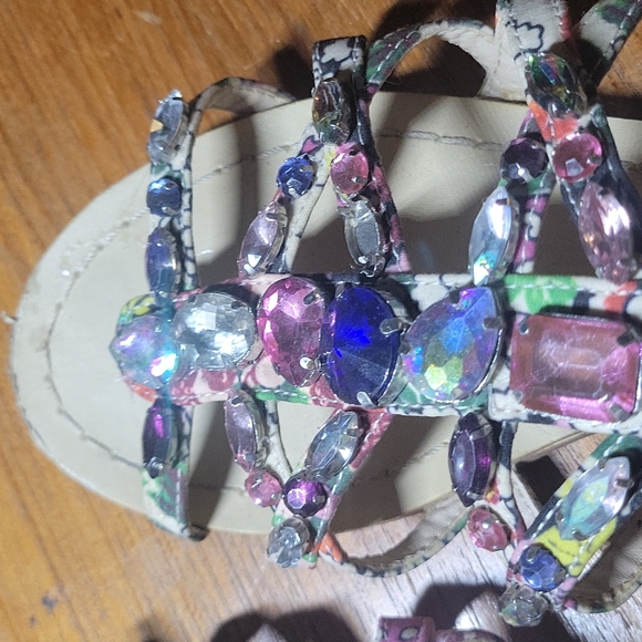 Sandals - Picture 4 of 6